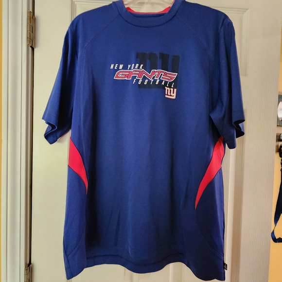 Team Apparel Other - Mens New York Giants Blue and Red T-Shirt, Size XL